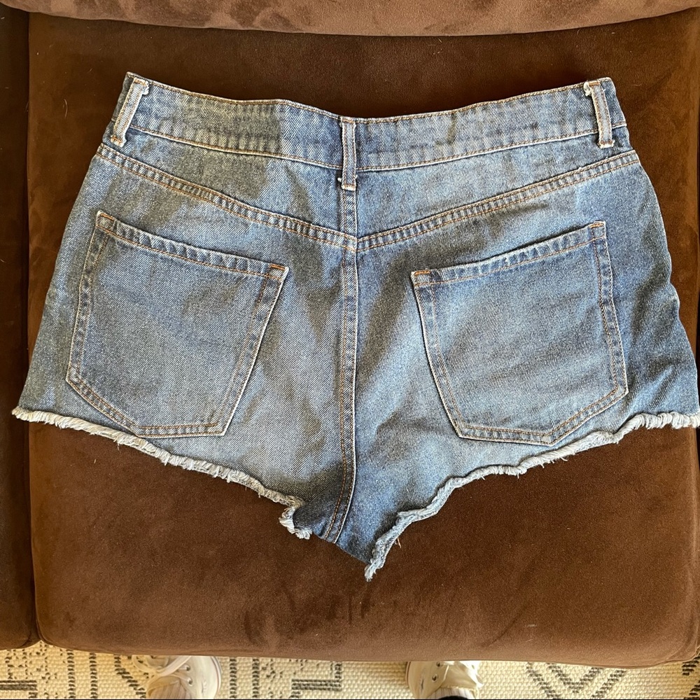 Shorts - Picture 2 of 2